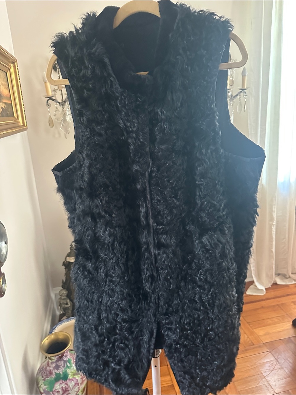 Black Fur Vest - Women's Sleeveless Coat